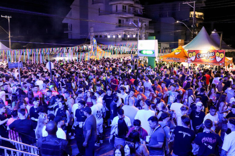 Carnaval de rua em Casca foi sucesso de público