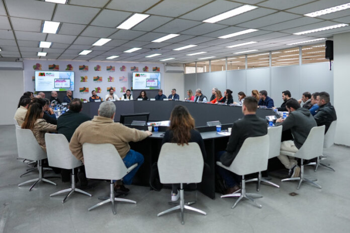 Governador apresenta balanço de 30 dias após início das enchentes