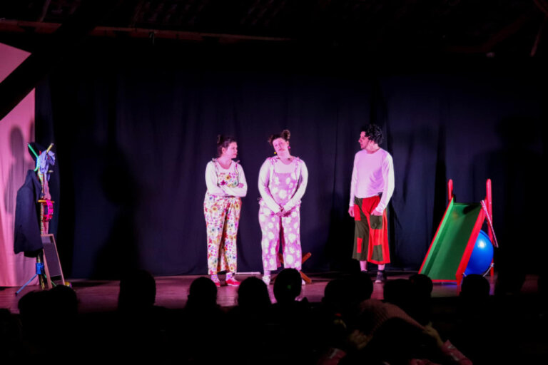 Assistência Social e CRAS ofertaram peça teatral de conscientização sobre abuso sexual infantil aos alunos casquenses