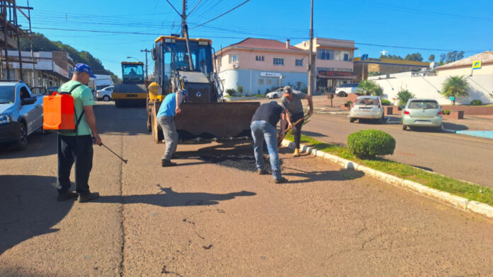 Realizada operação tapa-buracos em Ciríaco