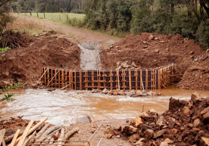 Nova ponte está em construção na Linha 17 Parobé, em Casca