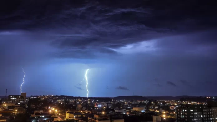 Frente fria romperá bloqueio com chuva no Sul e parte do centro do Brasil