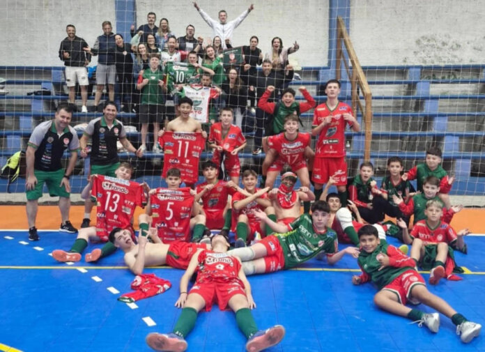 Categorias de base do Sercca jogaram pelo Gauchão de Futsal