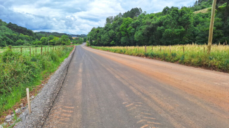 Concluída a primeira etapa do asfalto no prolongamento da AV. Fabrício de Oliveira Pillar, em David Canabarro