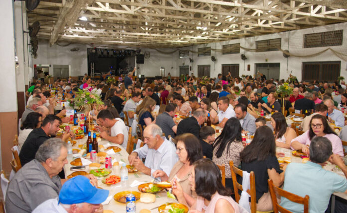 Festival das Carnes comemorou os 37 anos de emancipação de Vanini