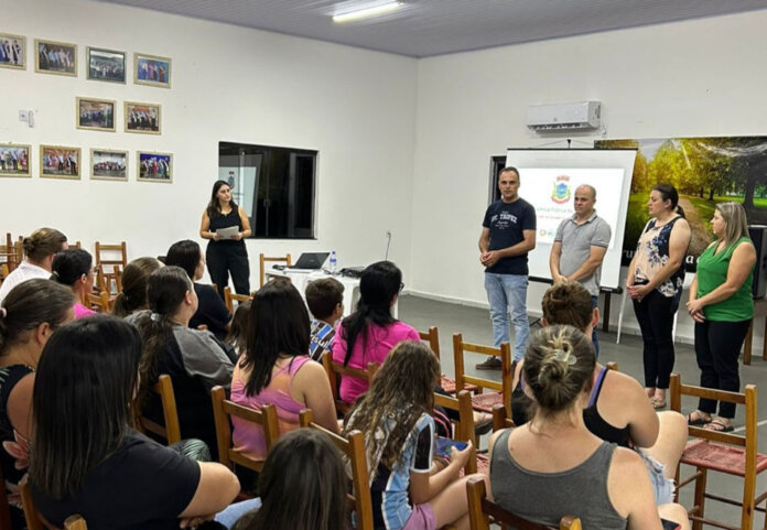 Projeto Crescer Escola em Tempo Integral é apresentado em audiência pública em Muliterno