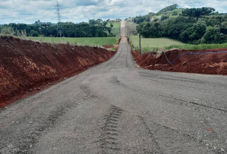 Semana de trabalho intenso na Secretaria de Obras de Casca