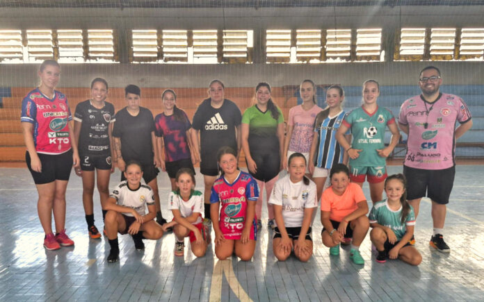 Início das atividades da Escolinha Feminina de Futsal do SERCCA em 2025