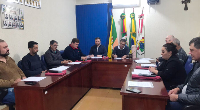 Resumo da Sessão Ordinária nº 10/2025 da Câmara de Vereadores de Ciríaco