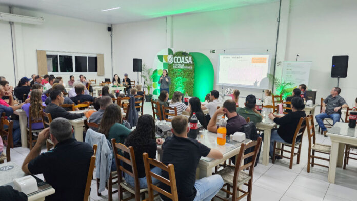 Coasa e CCGL apresentam resultados da produção leiteira de 2024