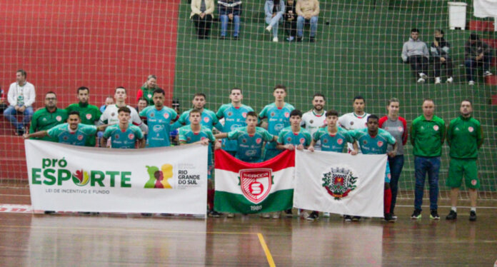 Sercca é superado em jogo marcado por estreias da base