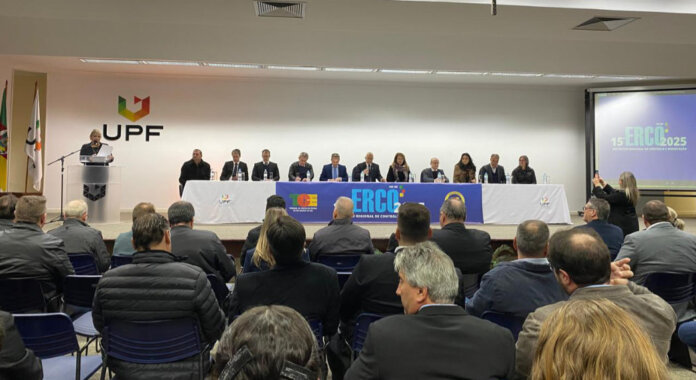 Comitiva de Ciríaco participa de Encontro de Controle e Orientação do TCE-RS em Passo Fundo