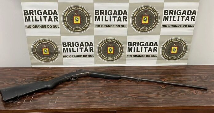 Homem é preso por posse irregular de arma de fogo no interior de Paraí