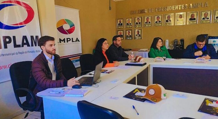 Prefeitos da AMPLA debatem concessão de rodovias e impactos regionais