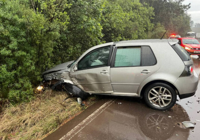 Acidente entre carro e caminhão na ERS-324 em Casca não deixa feridos