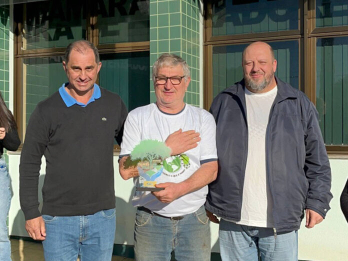 “Parada Consciente” mobilizou comunidade em Santo Antônio do Palma e homenageou colaborador do meio ambiente