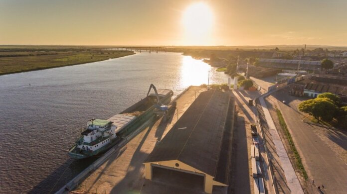 Porto do Rio Grande cresce 6,4% no semestre e responde por 96% da movimentação dos portos públicos do Estado