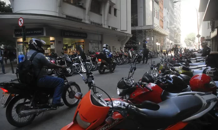 Em dez anos, frota de motocicletas cresce 42% no país