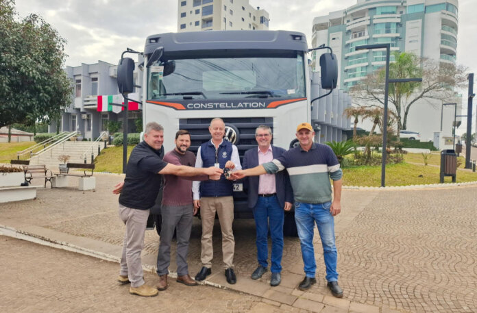 Município de Casca adquire caminhão para apoiar produtores rurais