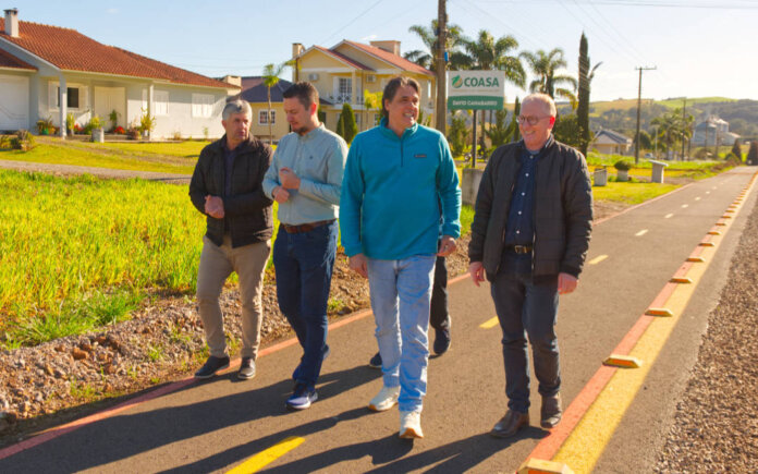 Em David Canabarro, deputado Danrlei inaugurou ciclovia e anunciou novos recursos