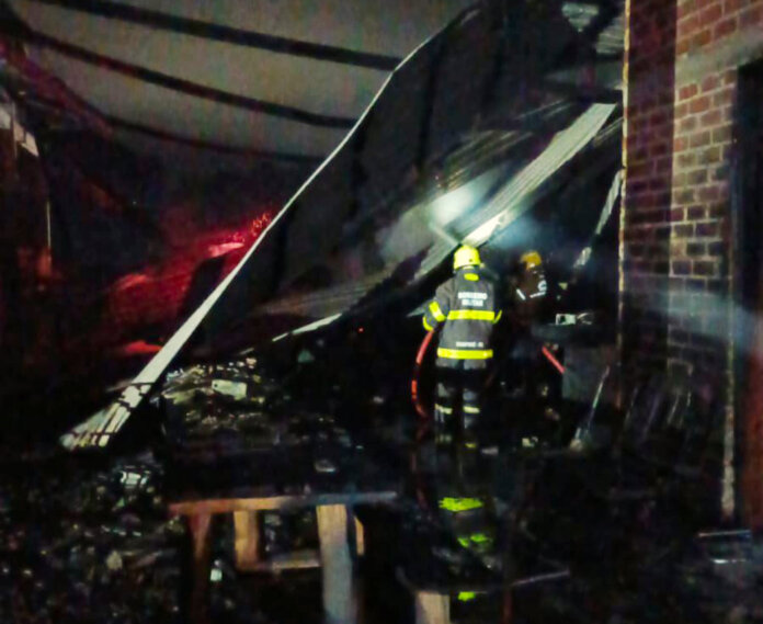 Incêndio atinge serraria em São Domingos do Sul