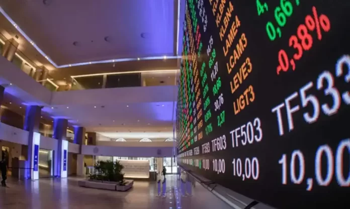 Bolsa atinge menor nível em três meses com receio de ofensiva de Trump