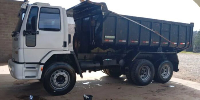 Caminhão furtado em Passo Fundo é localizado em Casca após denúncia