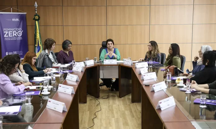 Ligue 180 recebe 86 mil denúncias de violência contra mulher até julho