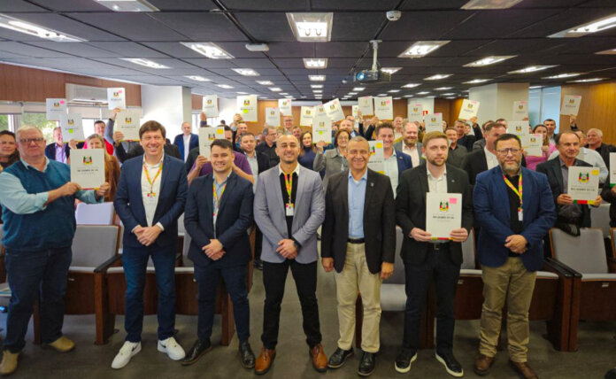 Com investimento de R$ 4,9 milhões, Estado assina convênio com 49 municípios para perfuração de poços