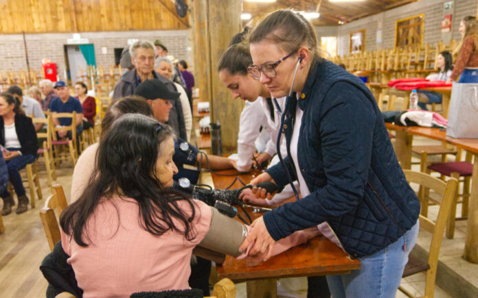 David Canabarro realiza 2ª Feira de Saúde Idoso com foco na prevenção e na qualidade de vida