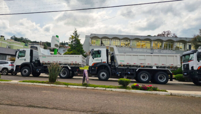 Ciríaco fez a maior aquisição de caminhões da história do município
