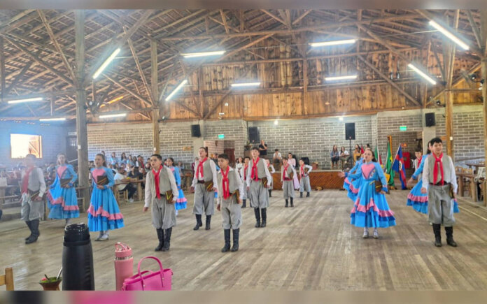Escolas celebraram o Dia do Gaúcho com atividades culturais em David Canabarro