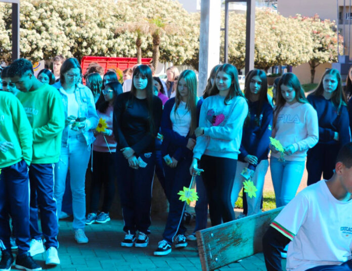 Setembro Amarelo mobiliza escolas de Casca em ações de valorização da vida