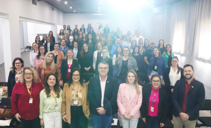 Encontro regional sobre fortalecimento da assistência social acontece no município de Casca