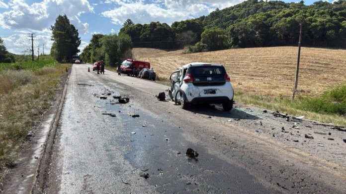 Mulher morre em colisão frontal na ERS-324, em Casca