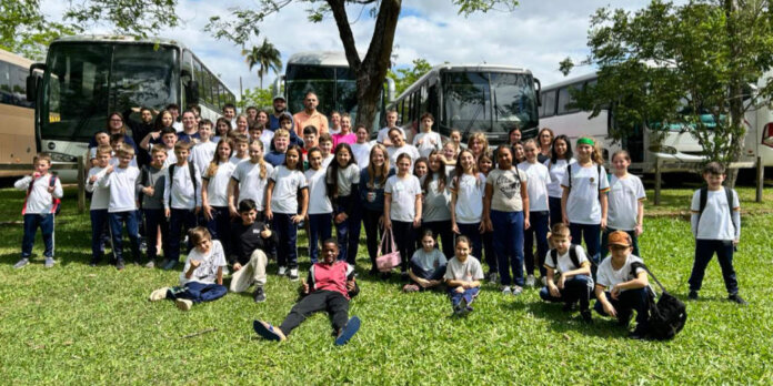 Alunos casquenses campeões do Dente de Leite viajam para Sapucaia do Sul em passeio de premiação