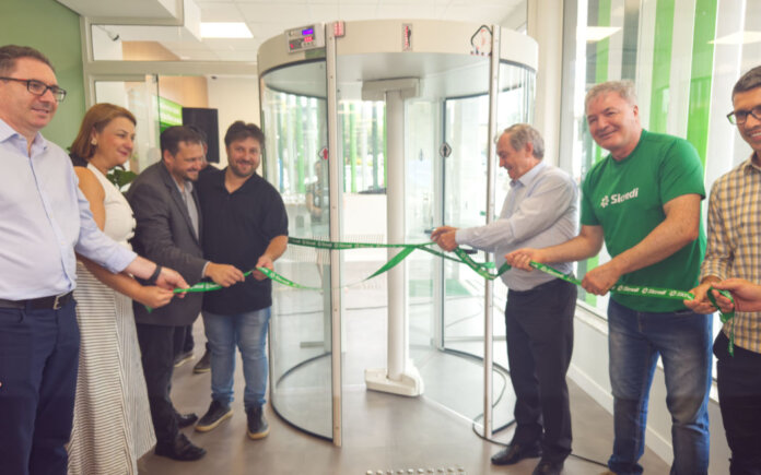 Agência do Sicredi é reinaugurada com novo conceito de atendimento em São Domingos do Sul