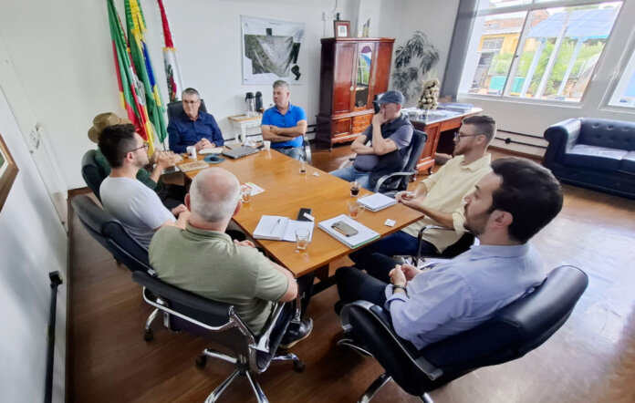 Reunião tratou de parceria entre Executivo, UPF e entidades para estimular o desenvolvimento em Casca