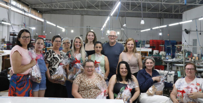 Curso de Costura Industrial de Lingerie é concluído em Casca