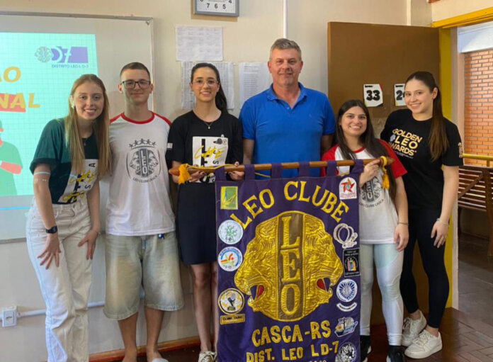 Leo Clube Casca promoveu atividade de orientação vocacional com alunos do 3º ano da Escola Maccarini