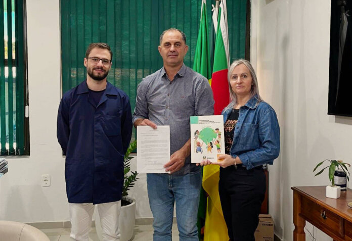 Plano Estadual pela Primeira Infância foi entregue ao Executivo de Santo Antônio do Palma