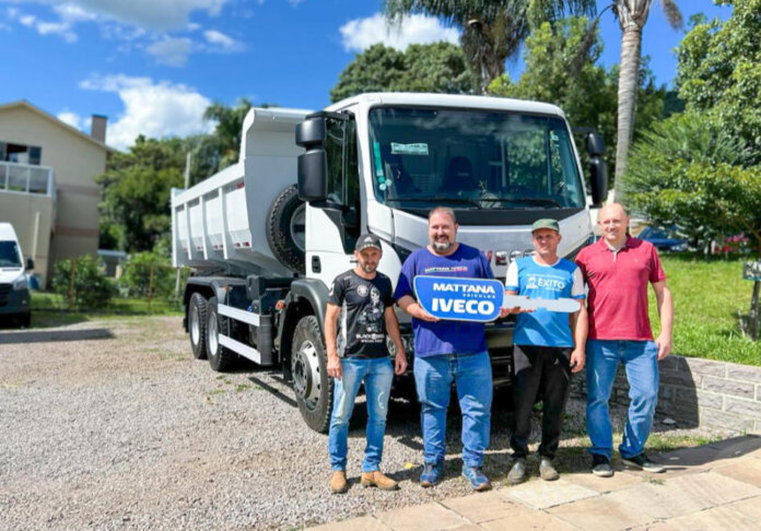 Novo caminhão é adquirido para a Secretaria de Obras em São Domingos do Sul