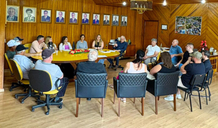 Administração de David Canabarro promove reunião de planejamento e projeta ajustes no orçamento para 2026