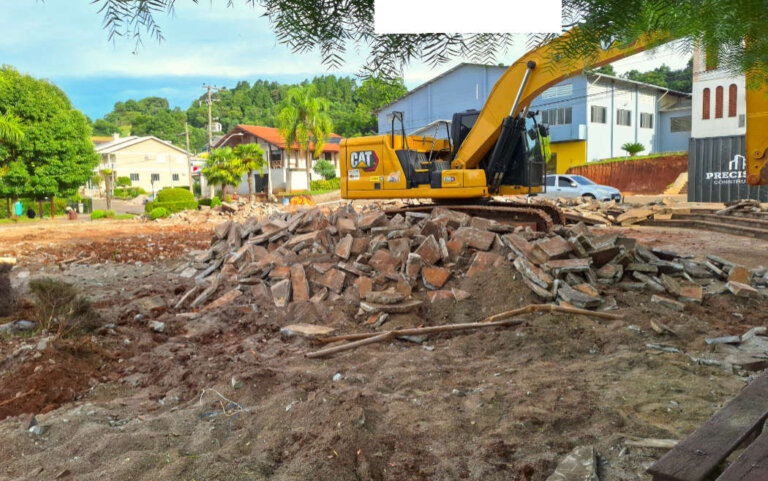 Obras de revitalização da Praça Antônio Triches começam em Vanini