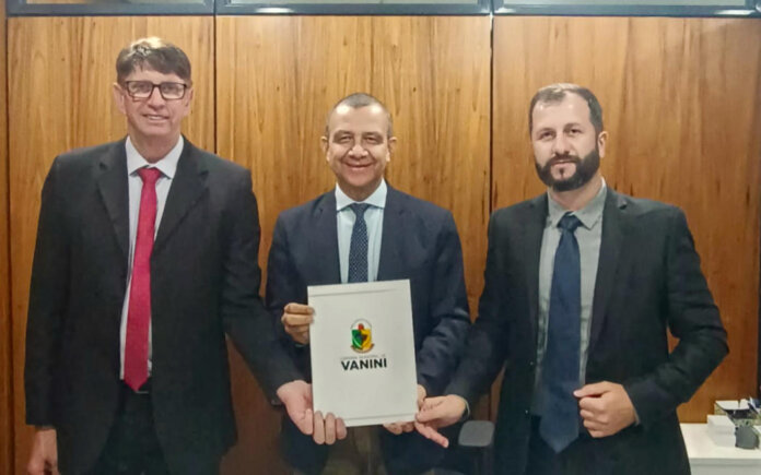 Prefeito de Vanini articula recursos em Brasília e apresenta demandas do município para 2026