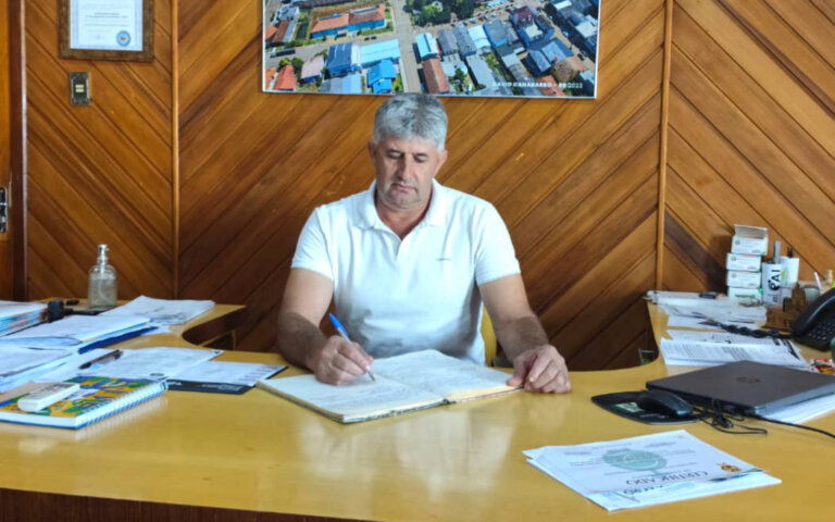 Vice-prefeito Volmir Ticiani assume Chefia do Executivo de David Canabarro