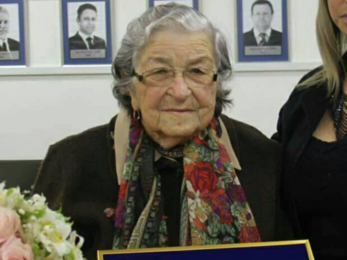 Casca se despediu de Dona Idalina, moradora mais antiga do município