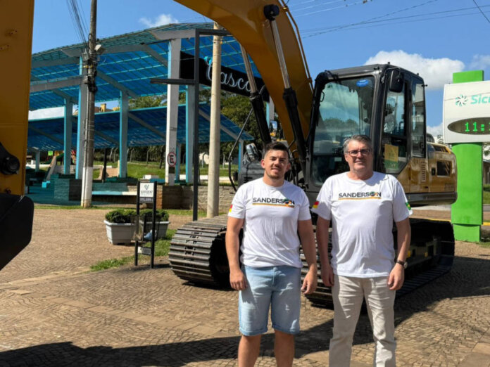 Casca é contemplada com escavadeira hidráulica por meio do Promaq