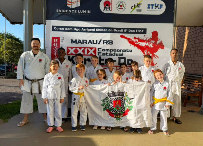 Casca é vice-campeã geral no Estadual de Karatê