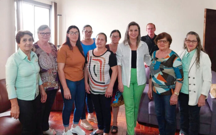 Nutricionista orientou agentes voluntárias de saúde em David Canabarro